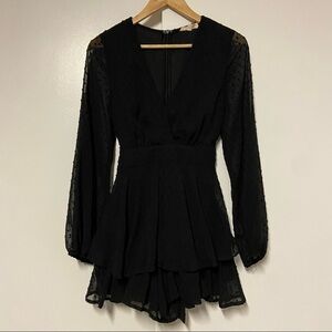 Entro Swiss dot black long sleeve Romper Size Small